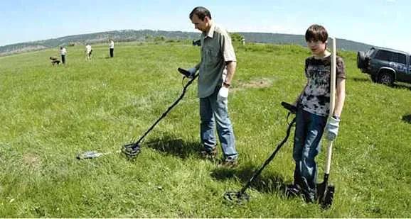 self-sufficient Whites Spectra V3i metal detector is a choice of professionals